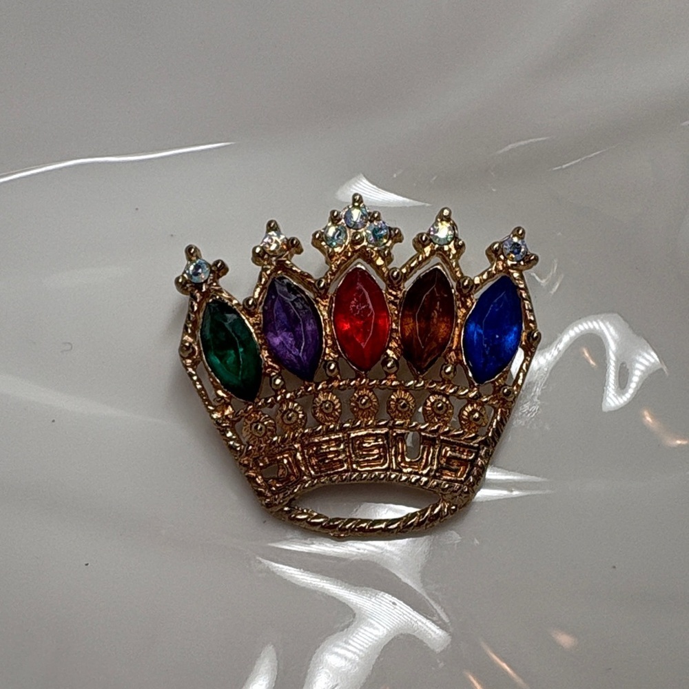 Colorful JESUS Crown Brooch - Picture 3 of 4